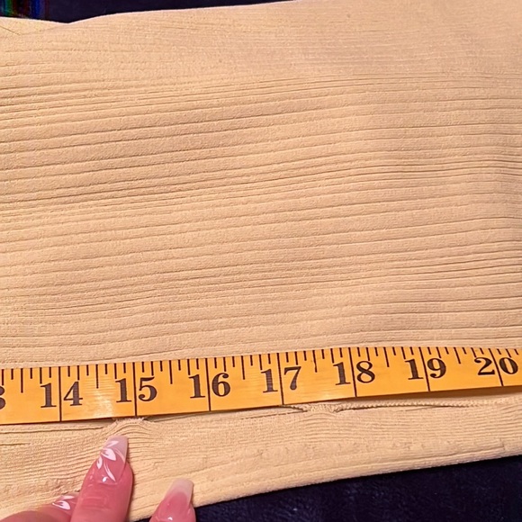 NWT House of Harlow 1960 2-Piece Ribbed Crew Neck/Skirt Set - Picture 13 of 14